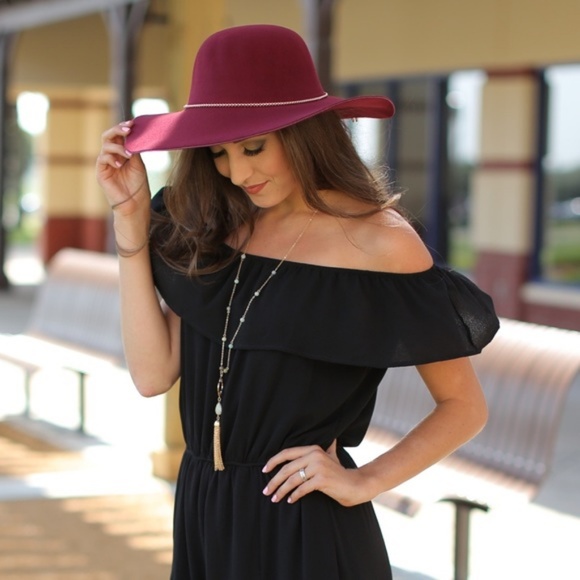 LAST ONE! Burgundy Chain Detail Felt Floppy Hat - Picture 3 of 4